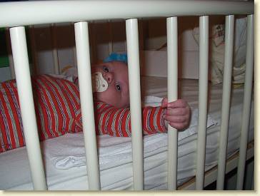 20041225-01 De bedspijl wordt stevig vasgehouden